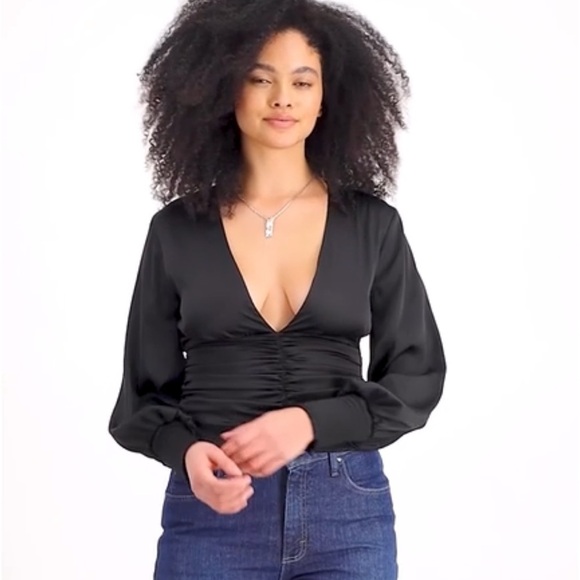 BAR III V-Neck Ruched Blouse size 0 Cupid Button Closure Long Sleeve black - Picture 2 of 15